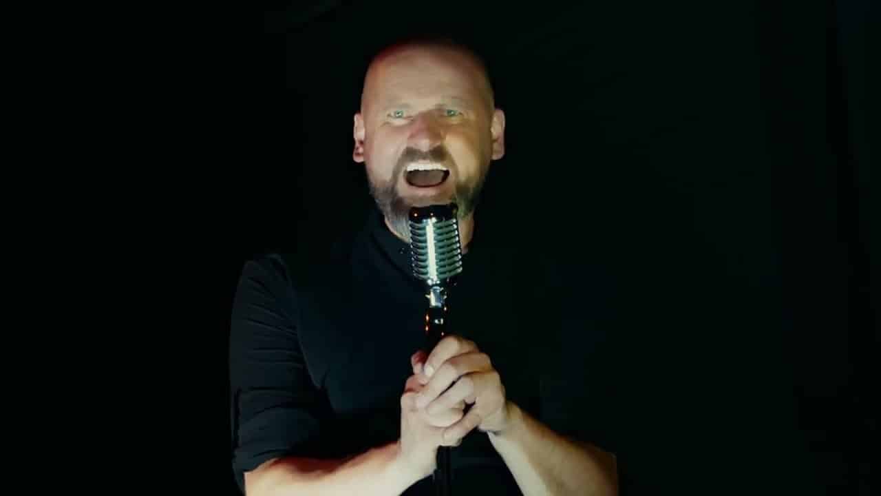Nova pjesma tuzlanskog pjevača Gabre ”Stranac”, od samoće do samospoznaje